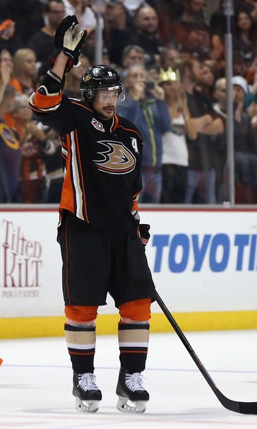Ducks to retire Teemu Selanne's jersey on Jan. 11